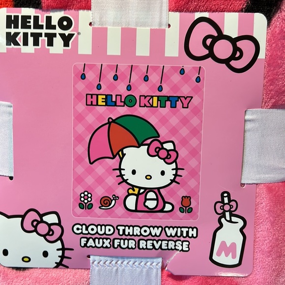 Hello Kitty faux fur reverse huge fluffy blanket - Picture 2 of 11